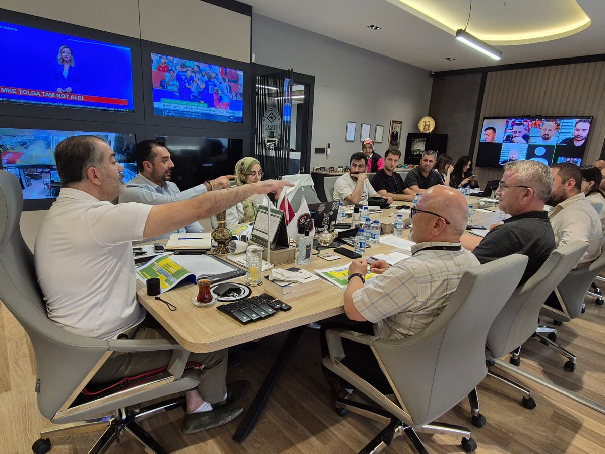 Altunbas_As's tweet photo. Haziran ayı pazarlama faaliyetlerinin değerlendirildiği toplantımız, Yönetim Kurulu Başkanımız Fatih ALTUNBAŞ yönetiminde, Ankara Merkez ofisimizde gerçekleştirilmiştir.
#altunbasas #marketing
@FatihAltunbash https://t.co/natIqnVRN2