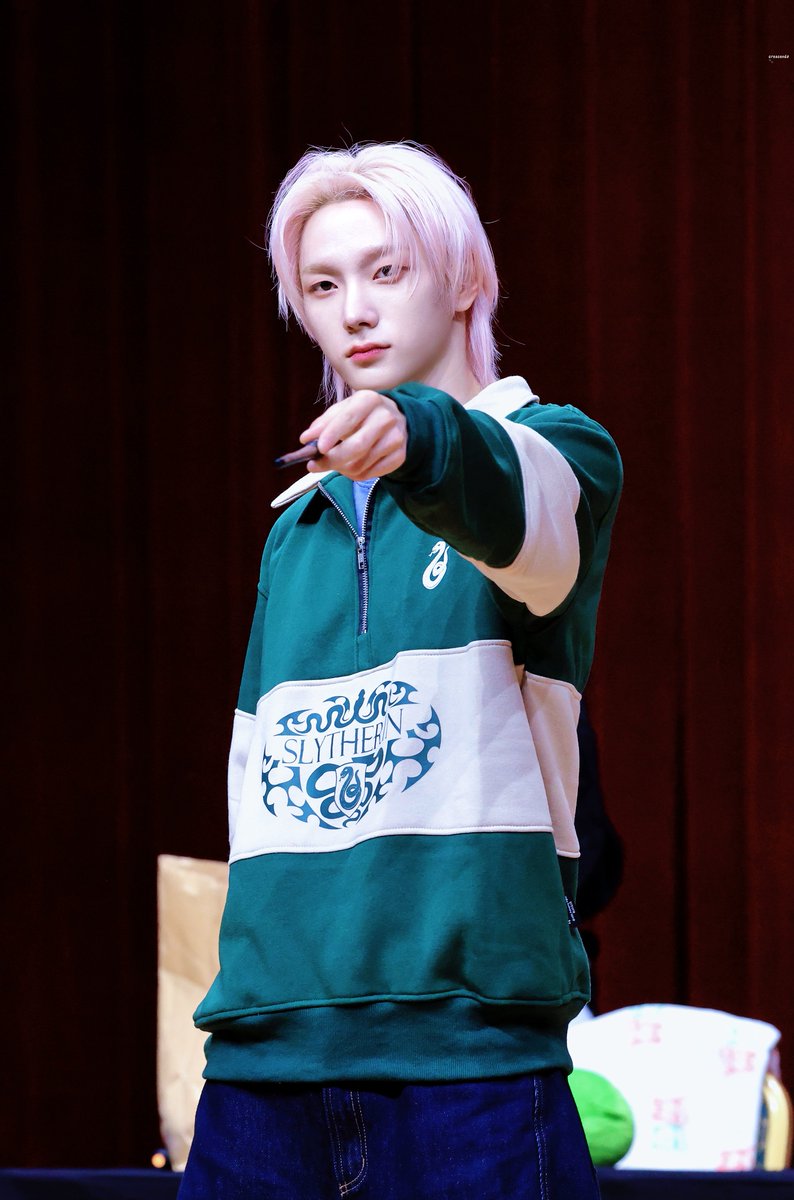 crescendoo0's tweet photo. 260703 
              🪄✨✨🍧
#성호 #보이넥스트도어 
#SUNGHO #BOYNEXTDOOR https://t.co/GIrVl6sIAg