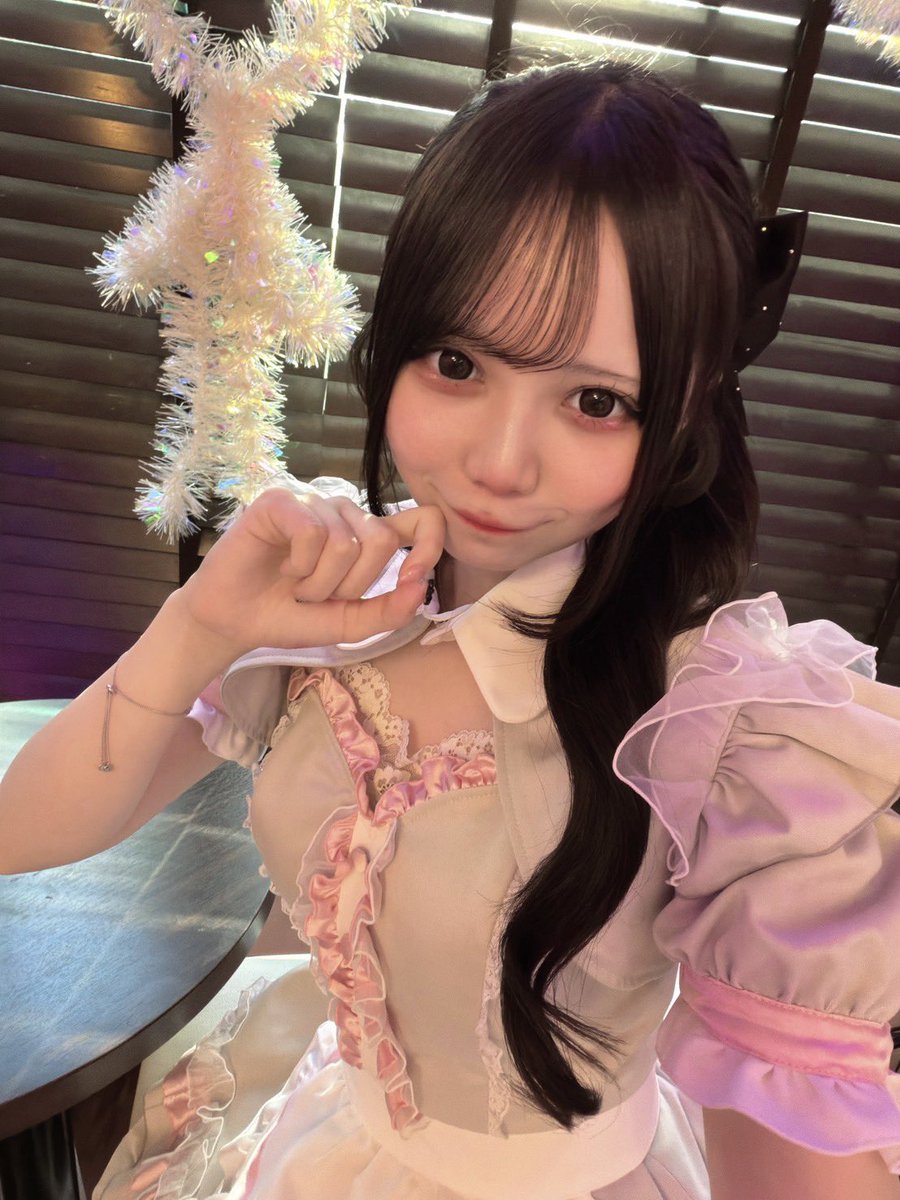 CLP_CAFE's tweet photo. 🩷7月4日(土)カララブ研究生🩶

♡ﾟ o｡｡o ﾟ     o｡｡o ﾟ♡ﾟ

14時
ねる@CLP_neru
みり@CLP_miri
るな@CLP_runa
れい@CLP_rei
りっか@CLP_rikka
らむ@CLP_ramu
ことり@CLP_Kotori
よつば@CLP_yotsuba

16時
あずさ@CLP_azusa
 
18時
まい@CLP_mai

19時30分
ゆま@CLP_yuma

ご来店お待ちしてます https://t.co/OYLLz5DEGZ
