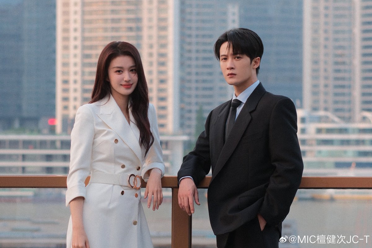 ForCdrama's tweet photo. #TanJianci #WangChuran shared some pics to bid farewell to drama #LoveHasFireworks https://t.co/Og2UZCgut6