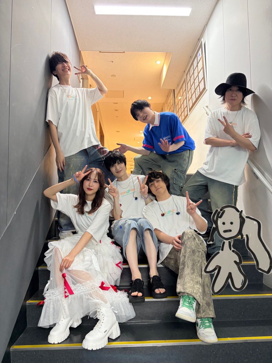 CHiCOxxx_tweet's tweet photo. LAWSON presents CHiCO with HoneyWorks
i BEST tour 2026 -STAY WITH YOU-

2026/07/03
東京•EX THEATER ROPPONGI
ついにツアーが始まりました✨
初日とは思えない熱量に驚きつつも、一緒に楽しい時間を過ごせて幸せでした！

今日のライブに君たちがいてくれてよかった！

最高の初日でした✨本当にありがとう！

3枚目は片付けに行っちゃって合流できなかったあすきーくんが自身で追加してくれたお写真。天才。

次は北海道！待っててねー🐮
#チコハニ_iBESTtour