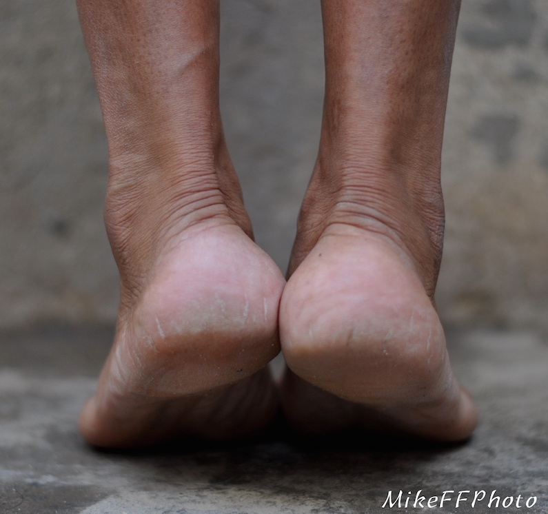 MikeFFPhoto's tweet photo. RETWEET..... 🔥

#SEXYFEET

#footfetish #HEELS

model: Linda https://t.co/shthue49Wt