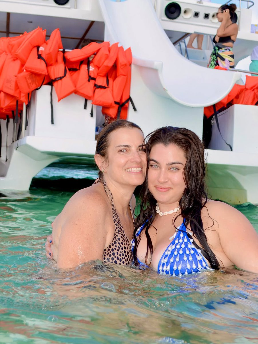 Lauren Jauregui Line Brasil tweet media