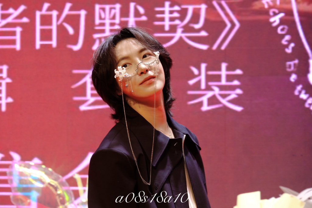 a08s18a10's tweet photo. 260703  HangZhou QQmusic
仙女下凡🧚‍♀️

#런쥔 #RENJUN #ロンジュン https://t.co/2EaiB7PsMg