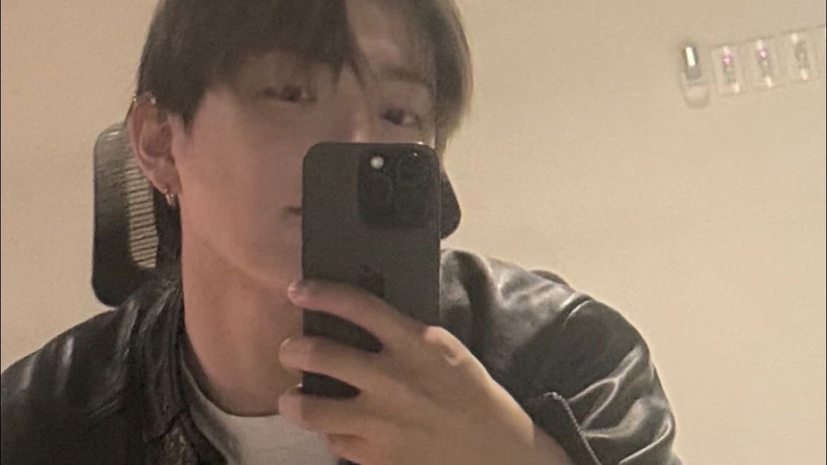 otherwoordly's tweet photo. a short mctz nsfw socmed au wherein hj and sh had a one night stand a few months ago, but hj blocked sh’s number the day after, leaving him sour in the latter’s perspective. in return, sh made their dry conversation as his diary, not knowing that hj unblocked his number again. https://t.co/6D7KA1BNRG