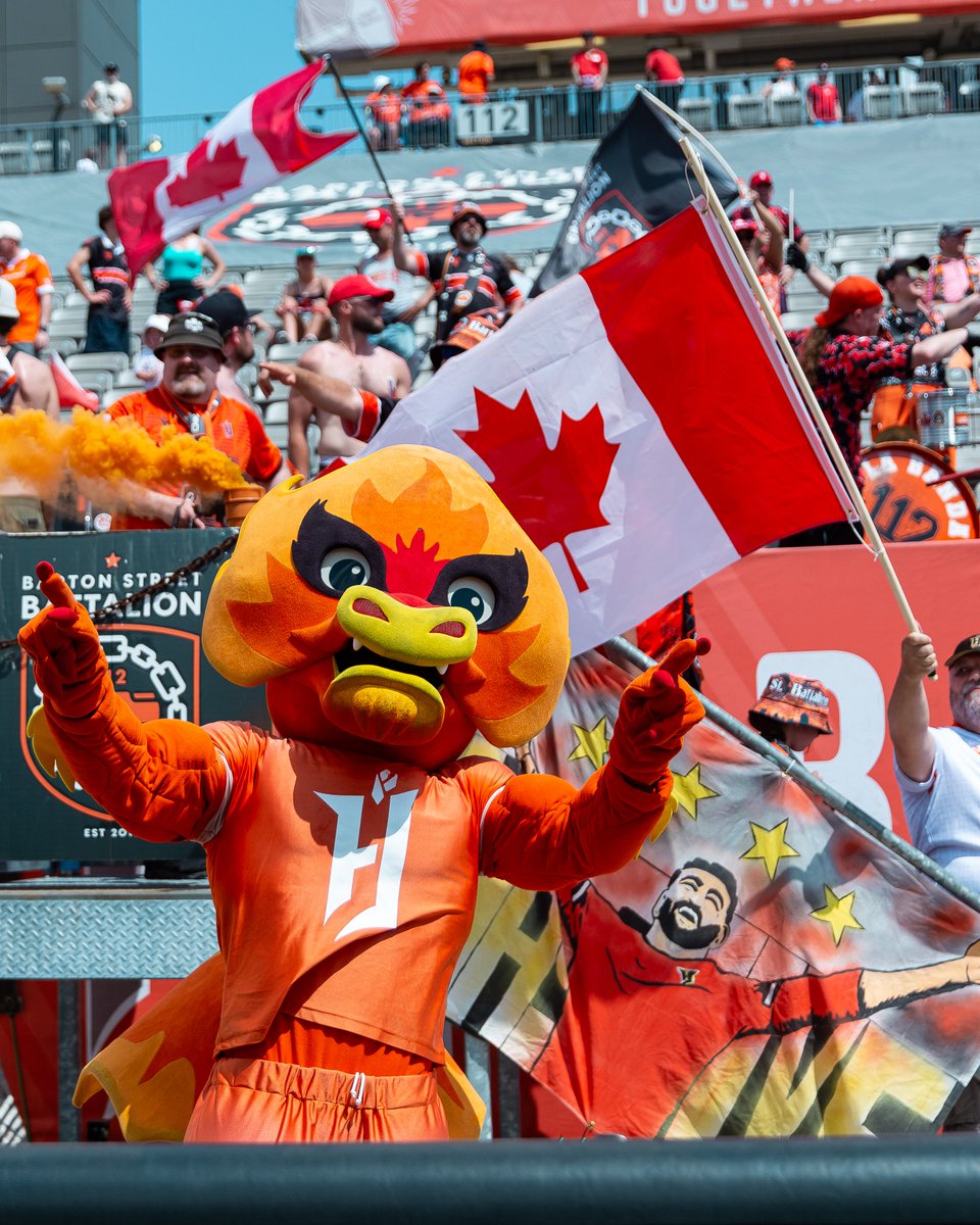 ForgeFCHamilton's tweet photo. Home is where the fans are 🇨🇦

@Moneris Canada Day, presented by @PizzaPizzaLtd⁣ https://t.co/TaviKDU1ma