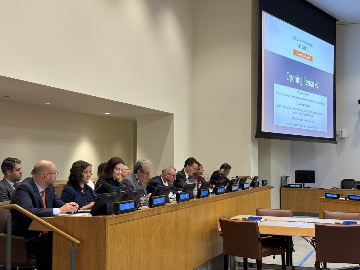 España en la ONU tweet media