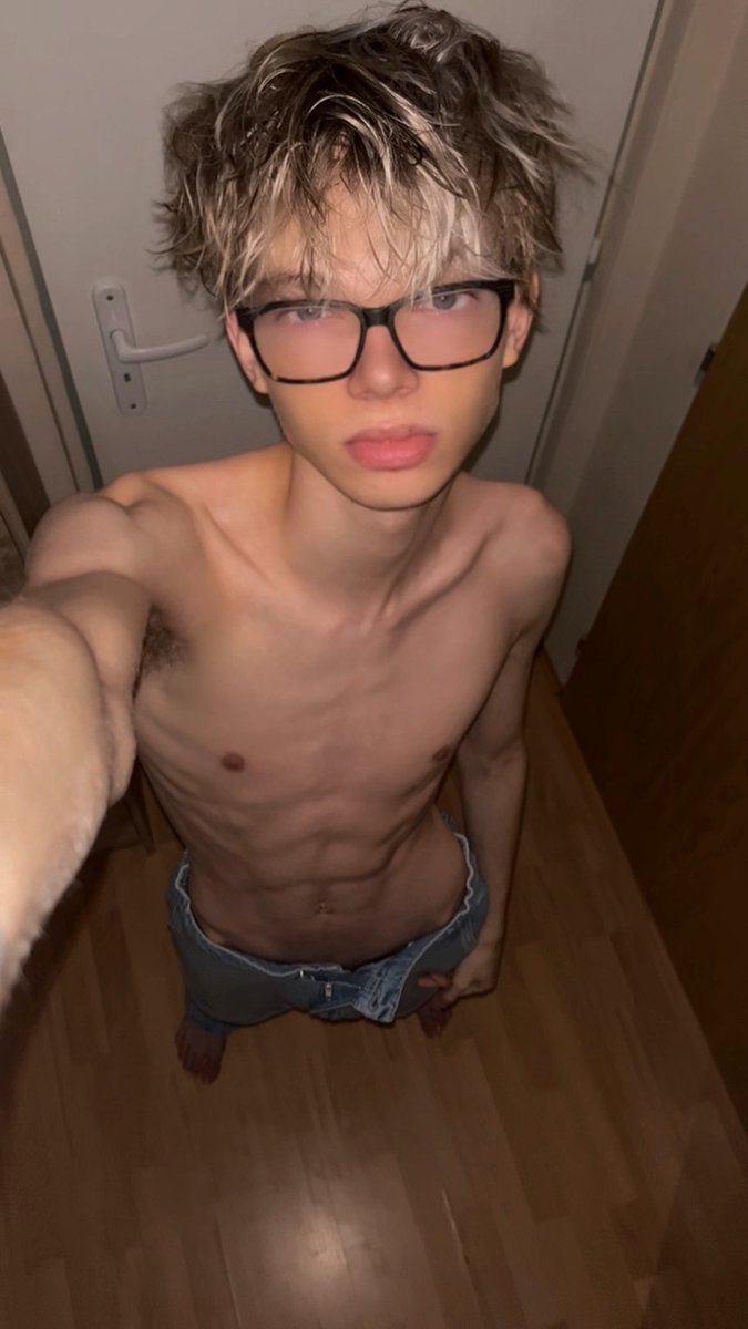 twinkyboyadam's tweet photo. hop in the shower with me https://t.co/lX1VNsajmR