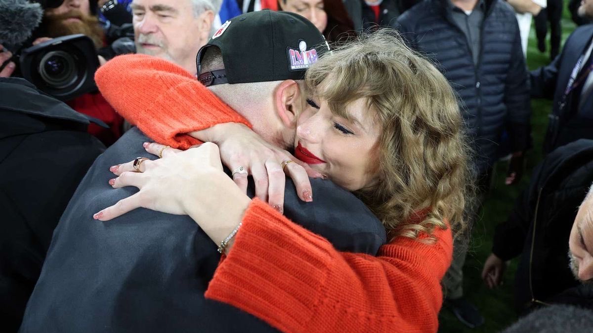 dearsswiftie's tweet photo. they’re getting married today 🥺😭❤️‍🔥 https://t.co/JObS2Xbstm