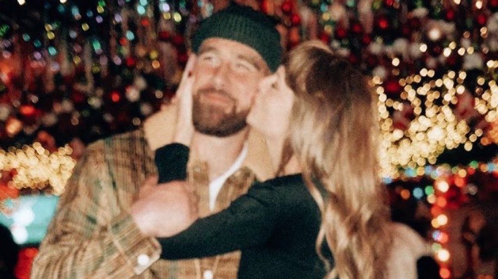 dearsswiftie's tweet photo. they’re getting married today 🥺😭❤️‍🔥 https://t.co/JObS2Xbstm