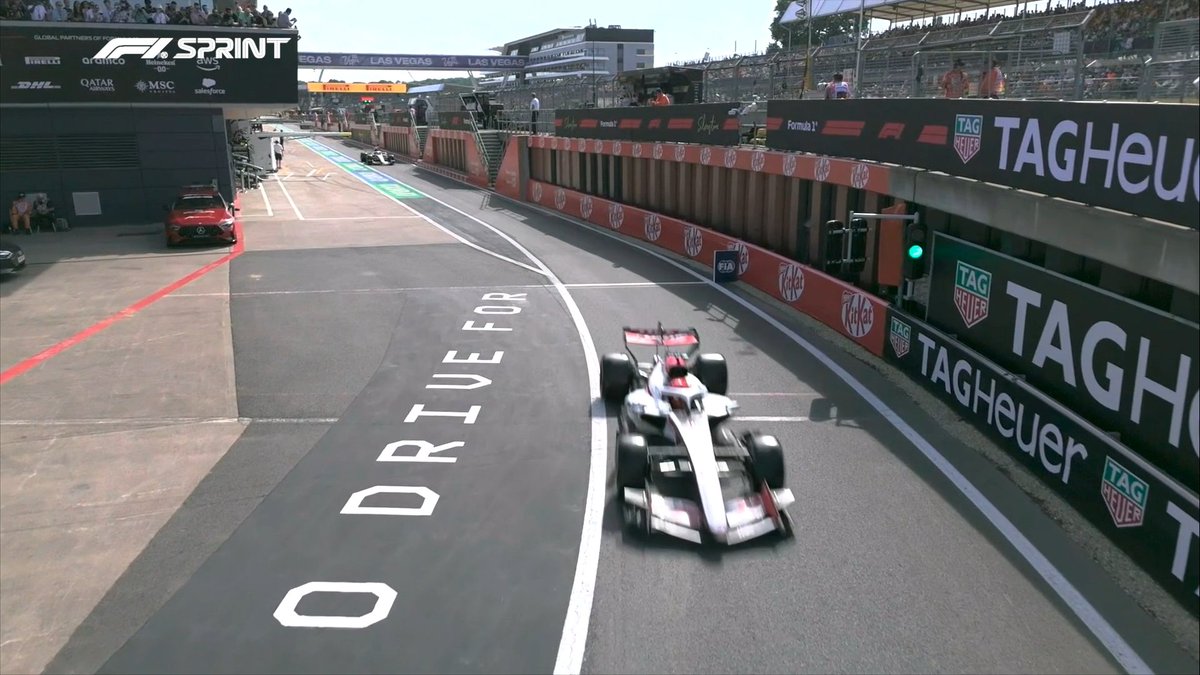 F1's tweet photo. 🟢 SQ1 GREEN LIGHT 🟢

Away. We. Go!! 

#F1Sprint #BritishGP https://t.co/oLvEkmSTQq