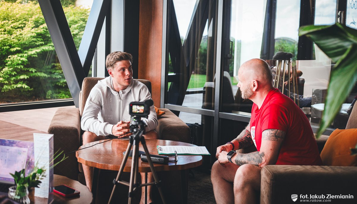 Rakow1921's tweet photo. Za nami obozowy Media Day ✅🎤

#ArłamówCamp https://t.co/VTB6qKLws3