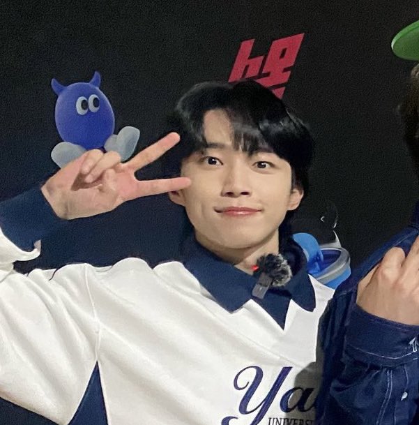 KUS0409's tweet photo. 엔킷리스트 동성이 커여운 거 아는 사람 https://t.co/QUSqOvmp3g