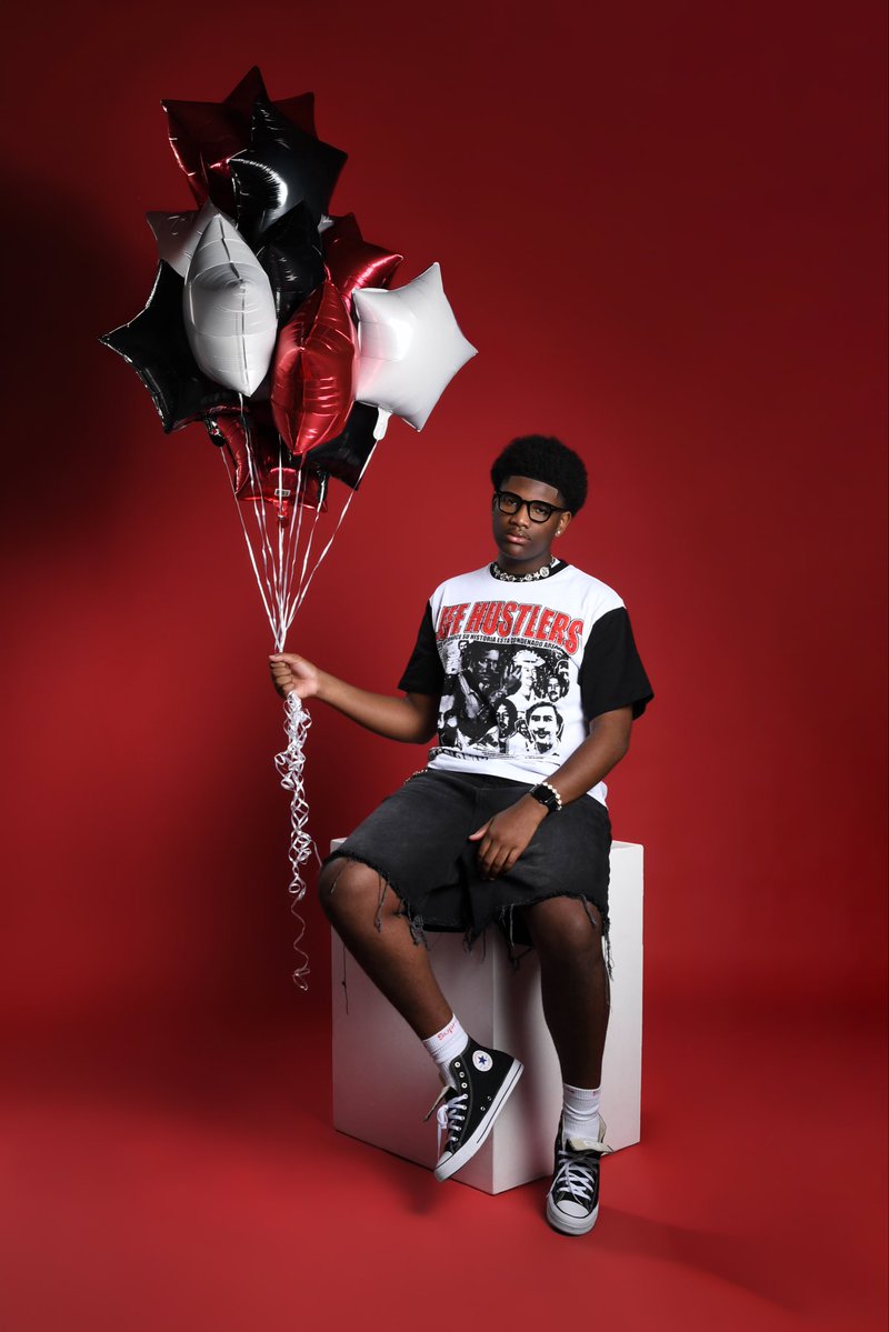 keldanjacksonn's tweet photo. balloons on my page 🎈#hbdtome https://t.co/zXEIaPWMkk