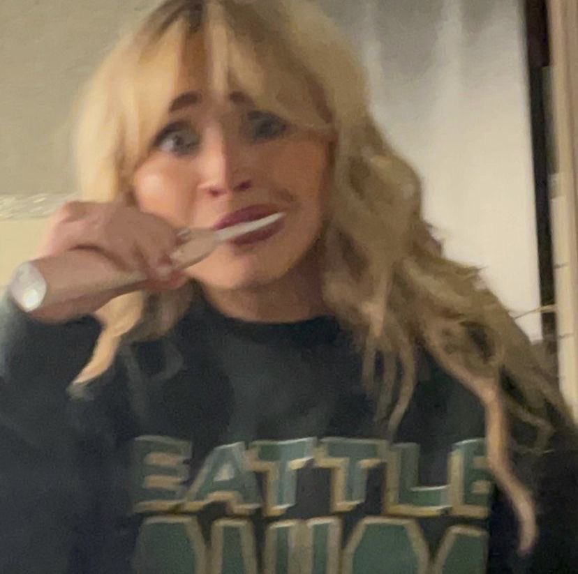 sensualstrides's tweet photo. hi. does this still work? i badly need friends plsplspls. i bake yummy cookies and i can be funny sometimes. 😔 https://t.co/T0CRGbAk7d