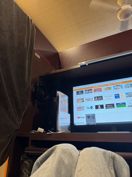 njatra1's tweet photo. たドタキャンされちゃった、すごく悲しい… 誰か一緒にいてくれない？(´；ω；`) https://t.co/bStbs1bxyo