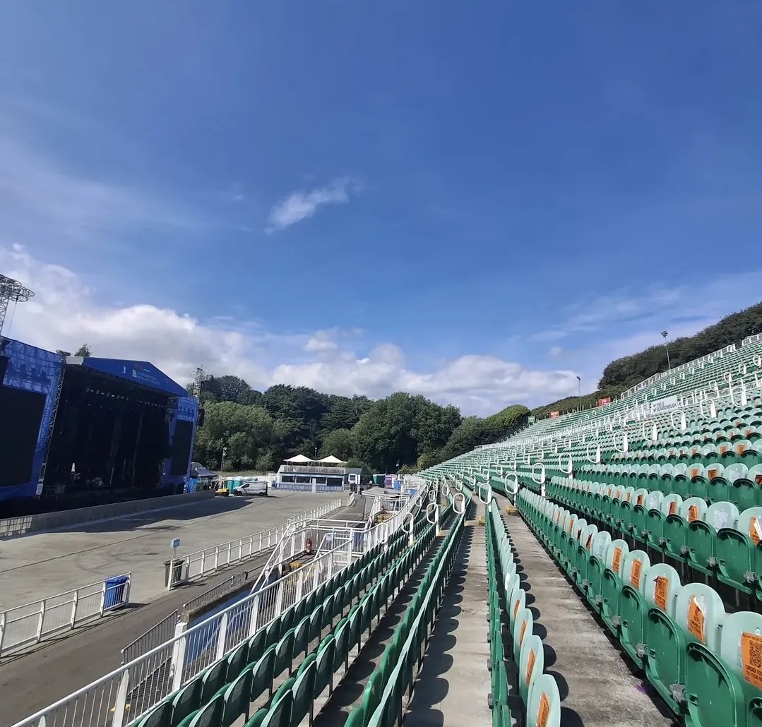 jamesdailybr's tweet photo. JAMES ARTHUR | TONIGHT

Scarborough Open Air Theatre, UK
July 3rd • Gates: 6 PM BST

Full coverage on stories.
#jamesarthur https://t.co/tlu4b9j0ot