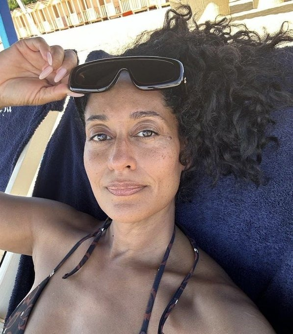 aderemi_haruna's tweet photo. Tracee Ellis Ross (53 years Old) has been open about embracing single life and defining happiness on her own terms. 👀

Now, reports and online speculation are fueling a bigger conversation: should women who want children have to wait for the “right partner,” or is choosing single motherhood through a donor a valid path?

And why do so many people assume a woman who chooses this route must hate or want to avoid men?