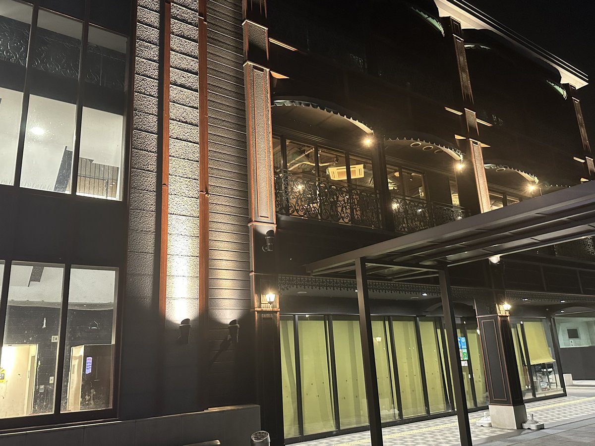 kozi0927's tweet photo. 泊ま���ホテルがミステリーの舞台になてた
(`･ω･)駅舎ホテル

#田川井田 https://t.co/XkVo6G8CU2