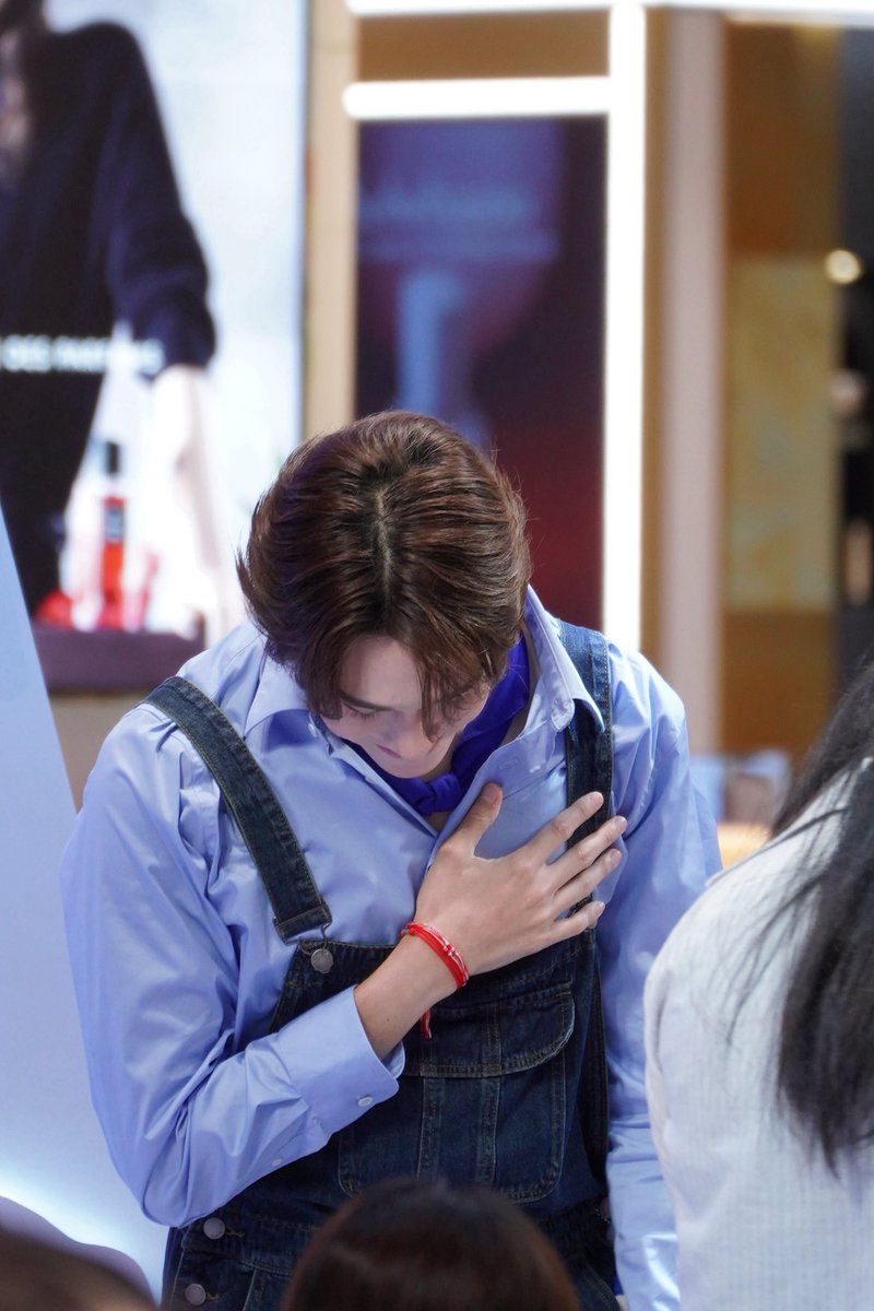 wraveehirunk's tweet photo. รีแอคตอนบอก วันนี้แต่งตัวน่ารักจังเลย

  /ᐢ⑅ᐢ\   ♡   ₊˚  
꒰ ˶• ༝ •˶꒱       ♡‧₊˚    ♡
./づ~ :¨·.·¨:     ₊˚  
           `·..·‘    ₊˚   ♡ พี่รักหนูนิ @Hirunkit_ ♡ https://t.co/WUfW8FCpRL