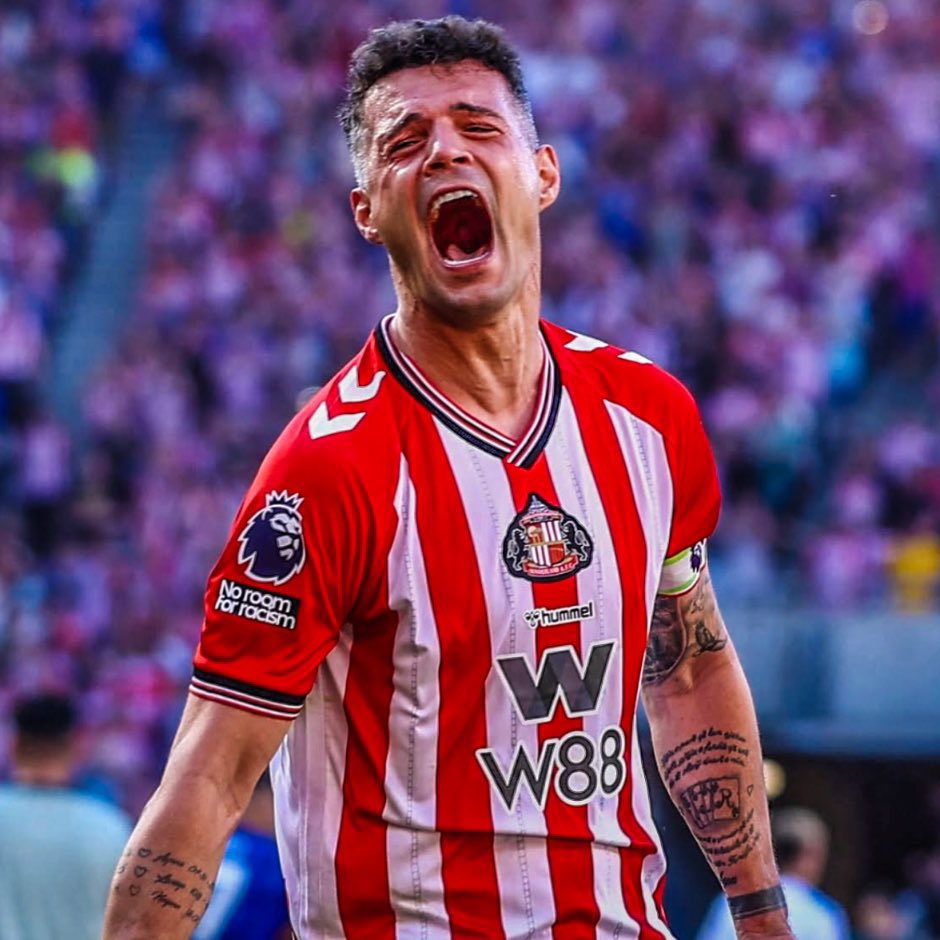eurofootcom's tweet photo. 🚨🇨🇭 Granit Xhaka (33) will STAY at Sunderland, reports @Santi_J_FM. ✅ 

The deal with Chelsea is off. 🚫 https://t.co/8giGaw8lEE