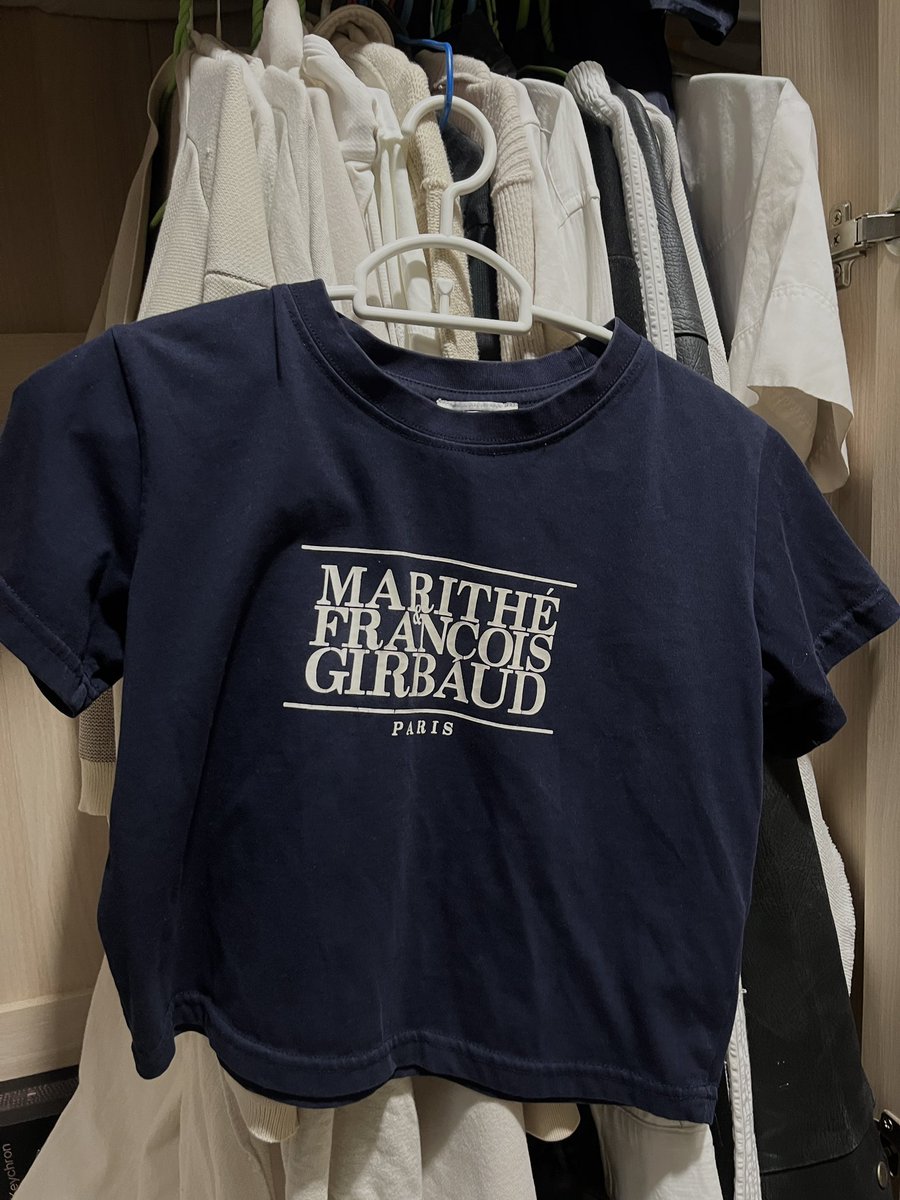 1ppaiiim's tweet photo. ครอป marithe size s  แท้ 400 สภาพใหม่มากใส่ไป 2-3 ครั้ง https://t.co/JjL3dRFMUm