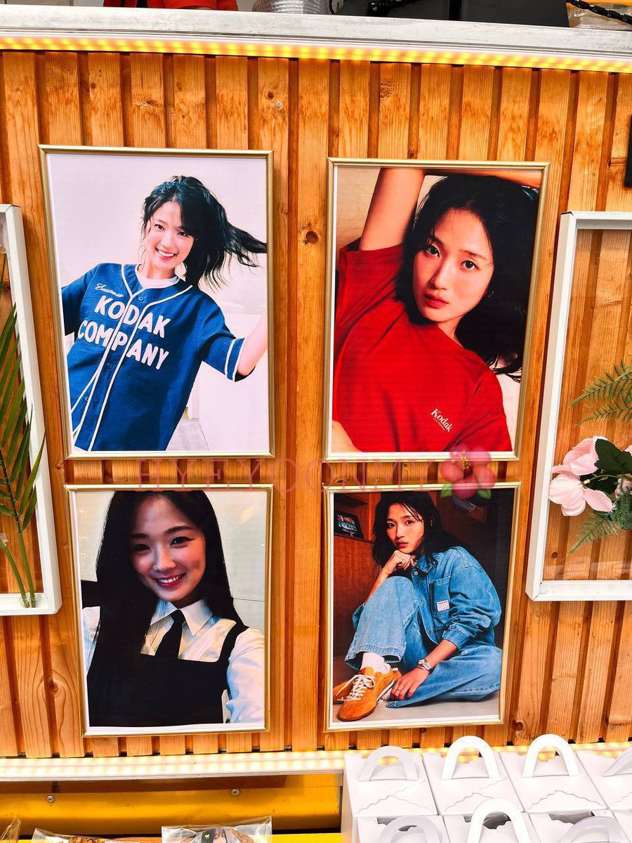 HYEYOONMY's tweet photo. Hyeyoon’s greetings ✨

“Thank you so much for today. Please convey my thank you to the fans.”

“Ah!! The staffs said today's drink was so delicious. I heard from five people that the drink was so delicious today. Thank you so much for preparing it deliciously.” https://t.co/X8FN97C4A1