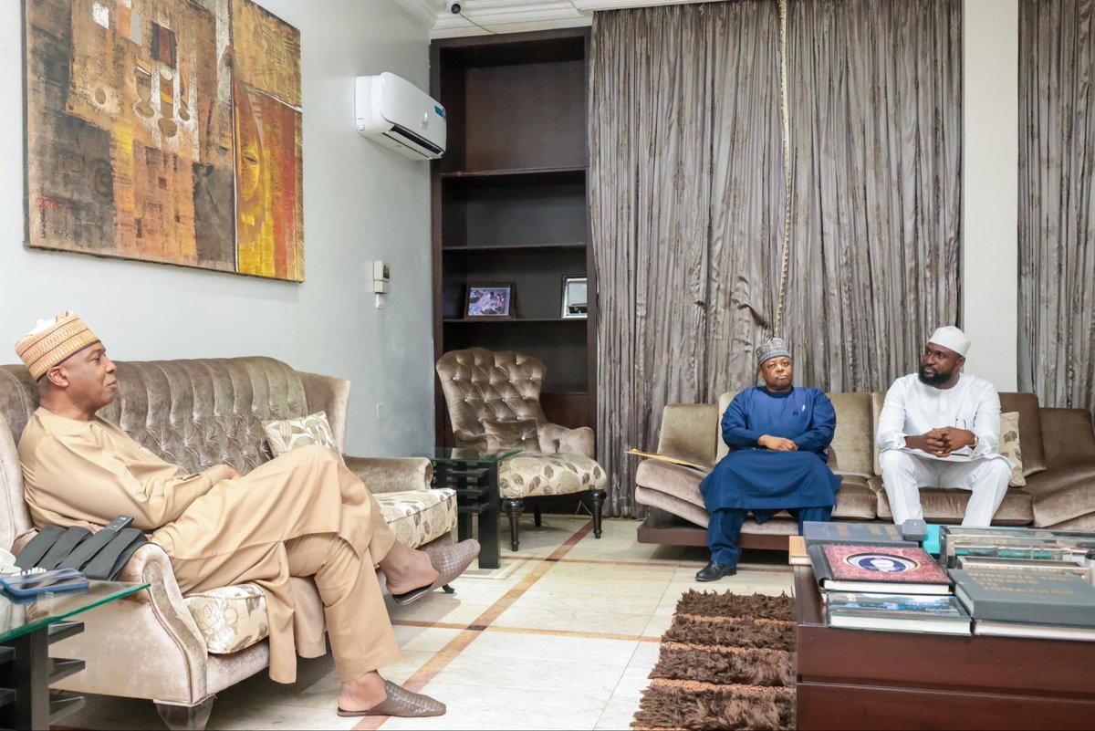 yusufsakaeletu's tweet photo. I am honored to receive my PDP Certificate of Return following our successful primary election. This marks an important step in our collective journey toward greater service and representation.
Your Excellency @bukolasaraki thank you for your unwavering support and guidance. https://t.co/q94ond0868