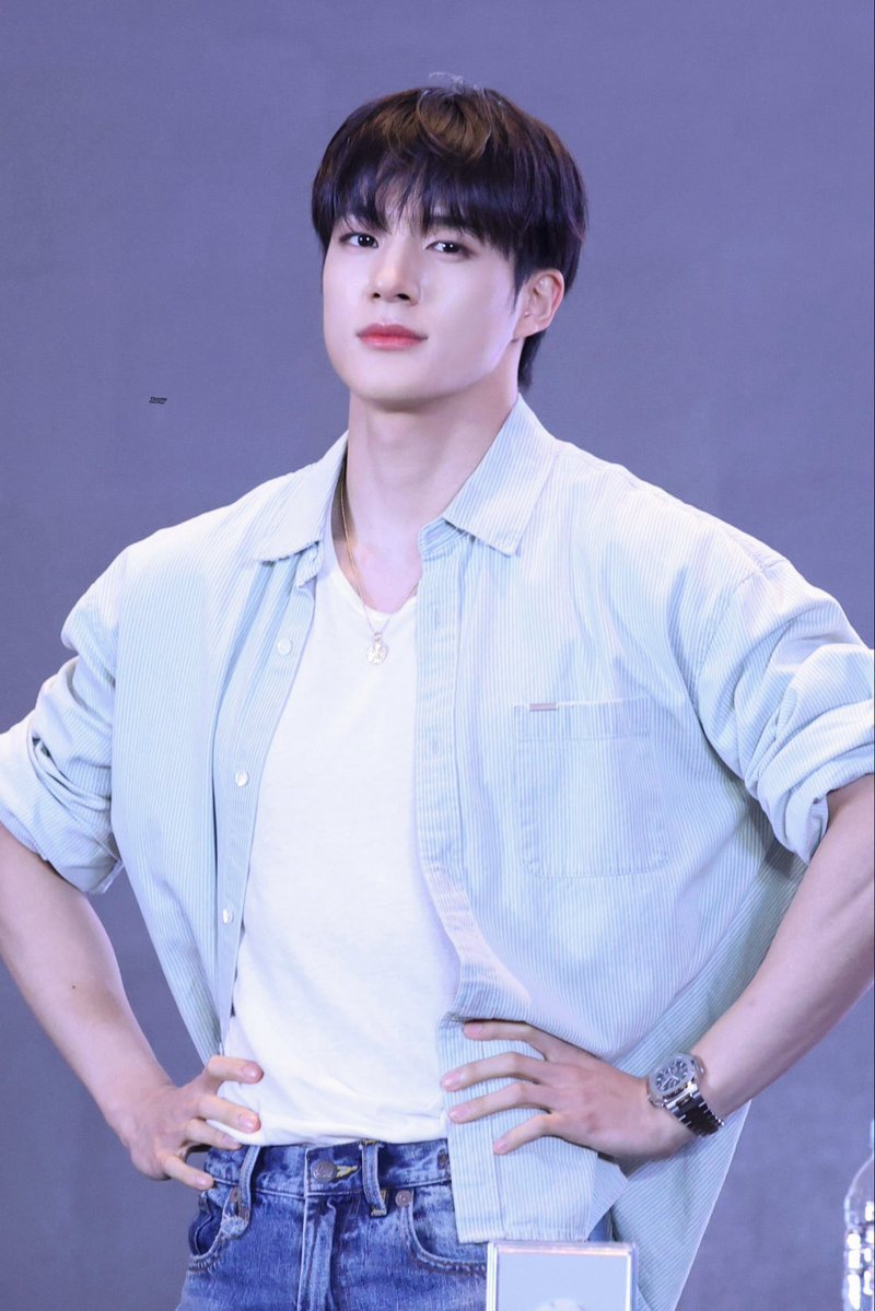 4jn23oo's tweet photo. 260703 #제노 #JENO

앙🫶🏻 https://t.co/GKsCEHeDMy