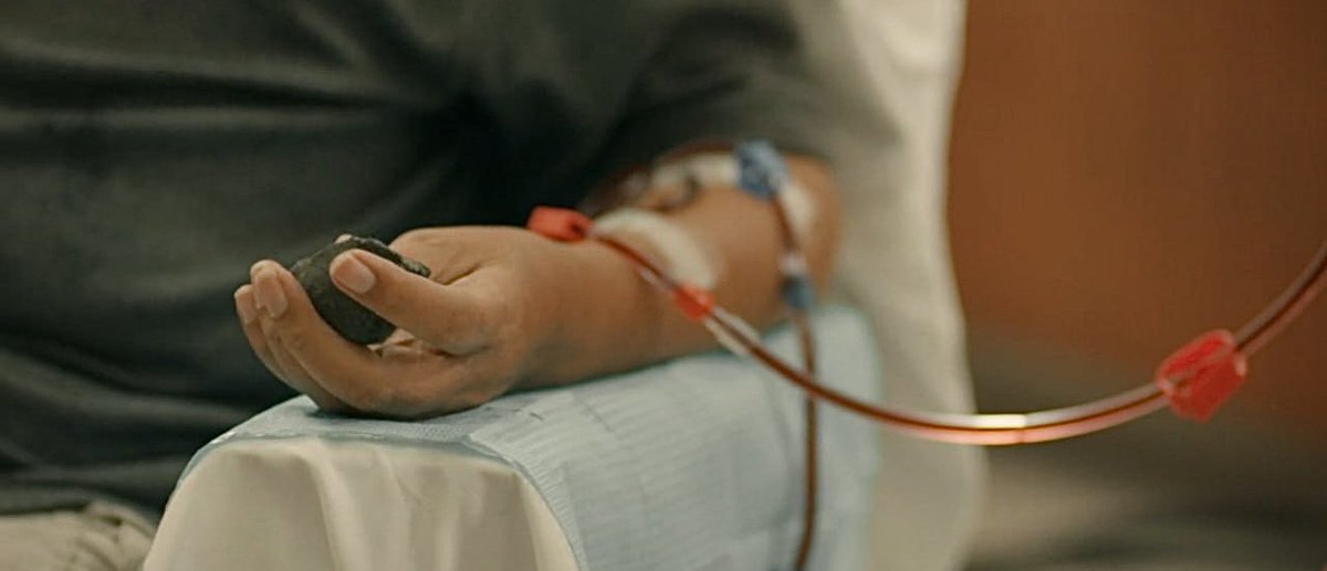 denielemein's tweet photo. it’s been a week since my mother’s passing, and i remembered that one film that made me bawl my eyes out—the one that showed the realities of dialysis patients, which i witnessed firsthand with my mom for 6 years.

🎬 pan de salawal (2018), you will forever be loved by me. https://t.co/8HhRF3r3VC