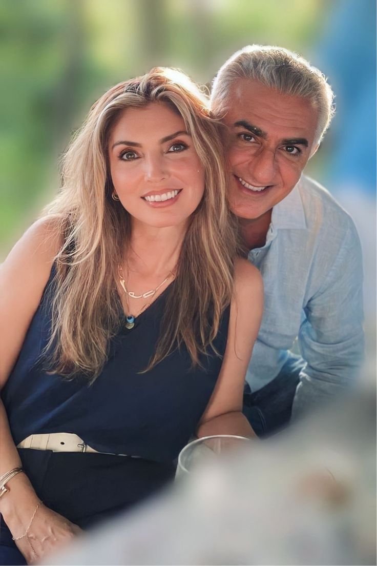 0laratrumpRv2's tweet photo. Who wants Reza Pahlavi to become Iran's new Supreme Leader? 🇮🇷

According to SM polls, 99% of people support this idea.

Do you agree?  

Yes / No https://t.co/qpgfJ5dh6q