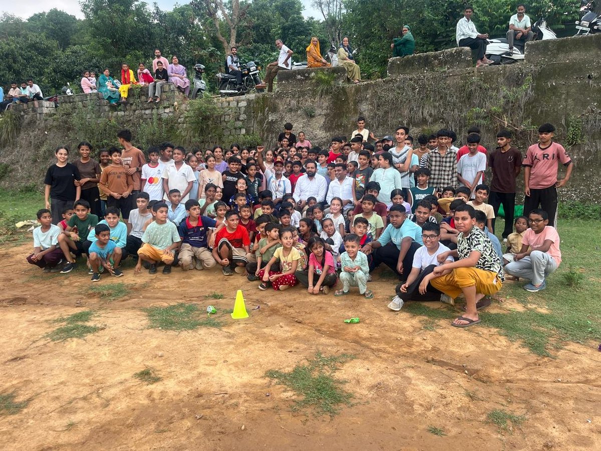 MYbharatkangra's tweet photo. 🚀 MY Bharat Intensive Registration &amp; Awareness Drive 

📍 Village Sanora, Block Rait ✅ 50+ youth successfully registered on the MY Bharat Portal 🤝 A new MY Bharat Youth Club was also formed 

📲 Register today on the MY Bharat Portal and become a changemaker!
#MYBharat https://t.co/xeuEGlnanU