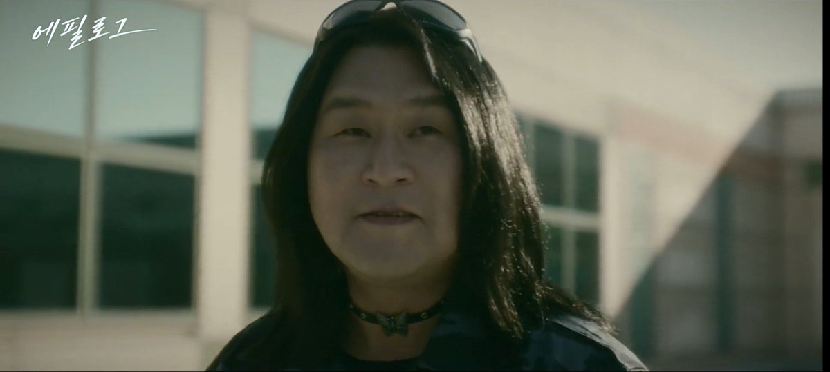 3360s_'s tweet photo. #AgentKimReactivated 
Kim Bujang and Park Jincheol's first meeting...

I'm sorry but that wig is sending me 😭🤣 https://t.co/ayQPBGobCQ