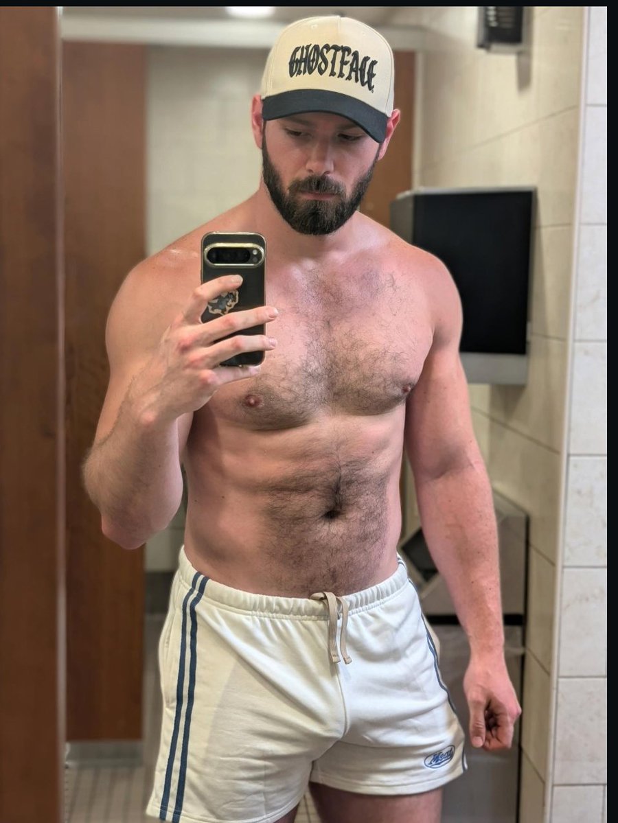 CampBloodJosh's tweet photo. Absolutely drenched. Enjoy some sweaty Flex Friday https://t.co/BvDqTm9wTI