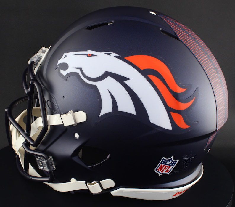 scottrcowart's tweet photo. @ZachCohenFB I think the new ‘metallic satin’ finish is better with the navy. It’s nice that the logo and stripes also have a satin finish. And if you talk to fans in IRL (not on social media) most of them love the new helmet and uniforms. https://t.co/V3ignlB3HW