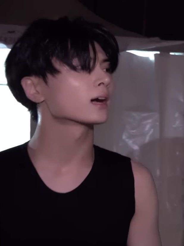 빵.. tweet media
