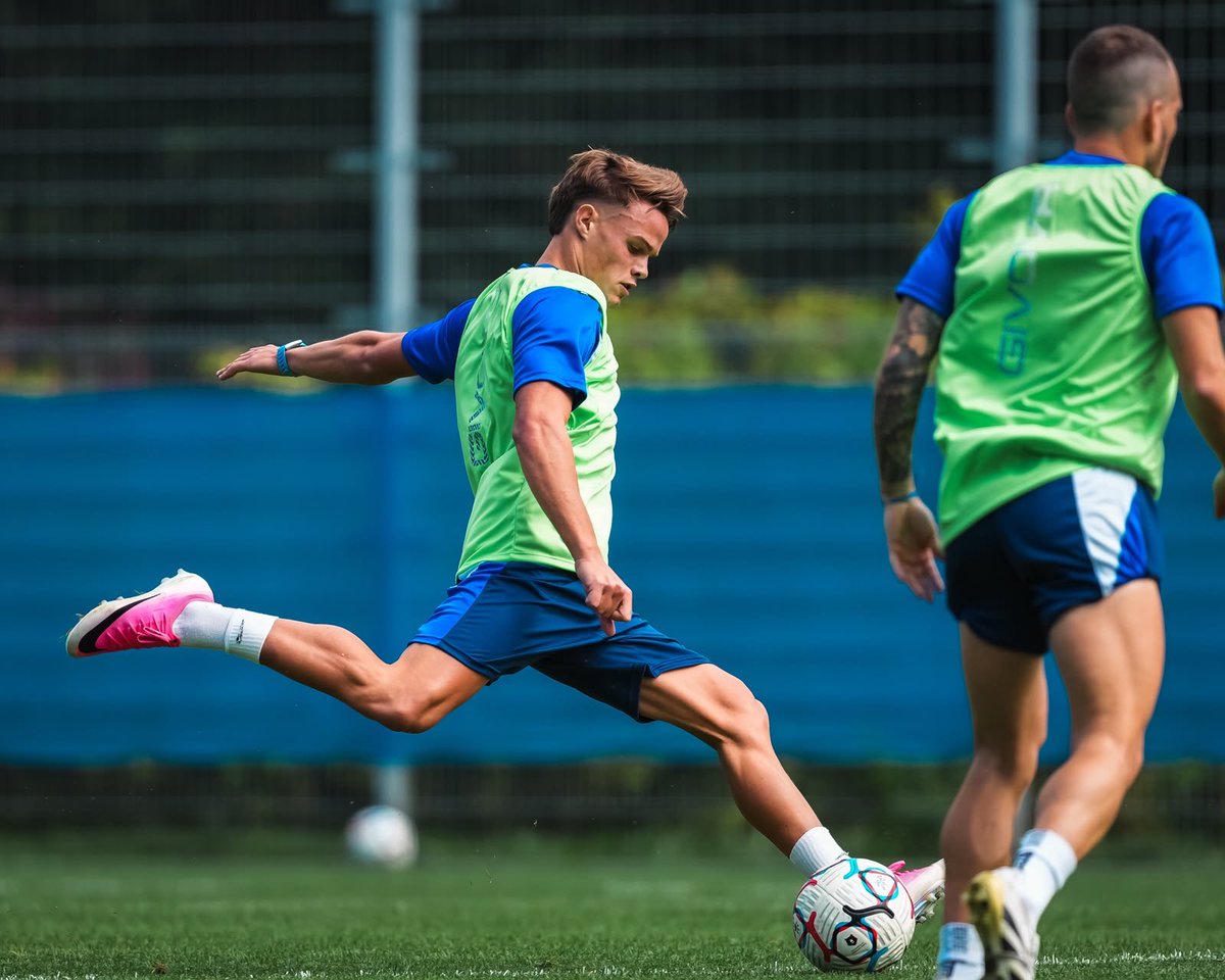 gimnasiaoficial's tweet photo. 📍Entrenamiento en el Gazprom Training Center del Zenit 🔛 https://t.co/c3MjdB19xk