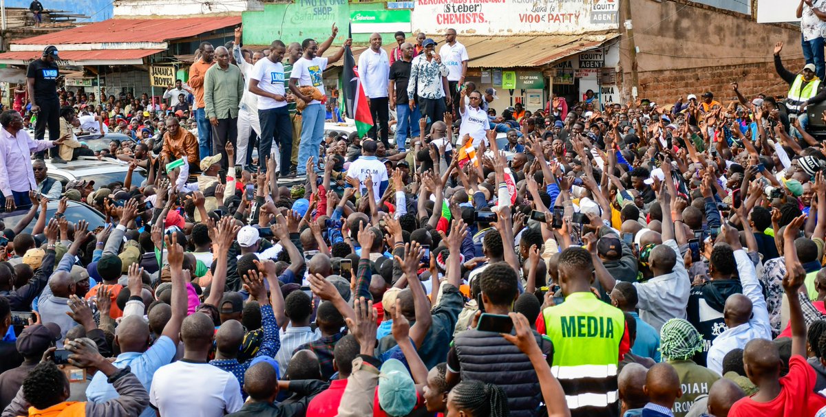 orengo_james's tweet photo. No amount of violence could stop us from reaching Keroka. It is shameful that police escorted the goons who pelted our convoy with stones. Thank you, Nyamira, for standing with us in one voice, you have affirmed that Ruto must go. https://t.co/nYymhrSUsd