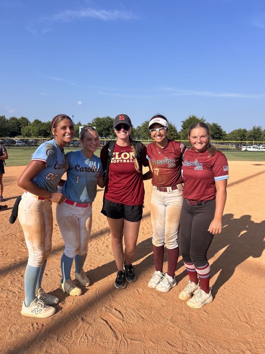 Charlotte_2028's tweet photo. Had so much fun this week getting to learn and improve my game at the Diamond Direction camp in Spartanburg. A BIG thanks to all the coaches this week!!
#2028grad #DiamondDirection
@DDSBandEvents @HollarShena @kara_shutt and coach Hall!! @SBRRetweets @ExtraInningSB @D1Softball https://t.co/tXOef0IShY
