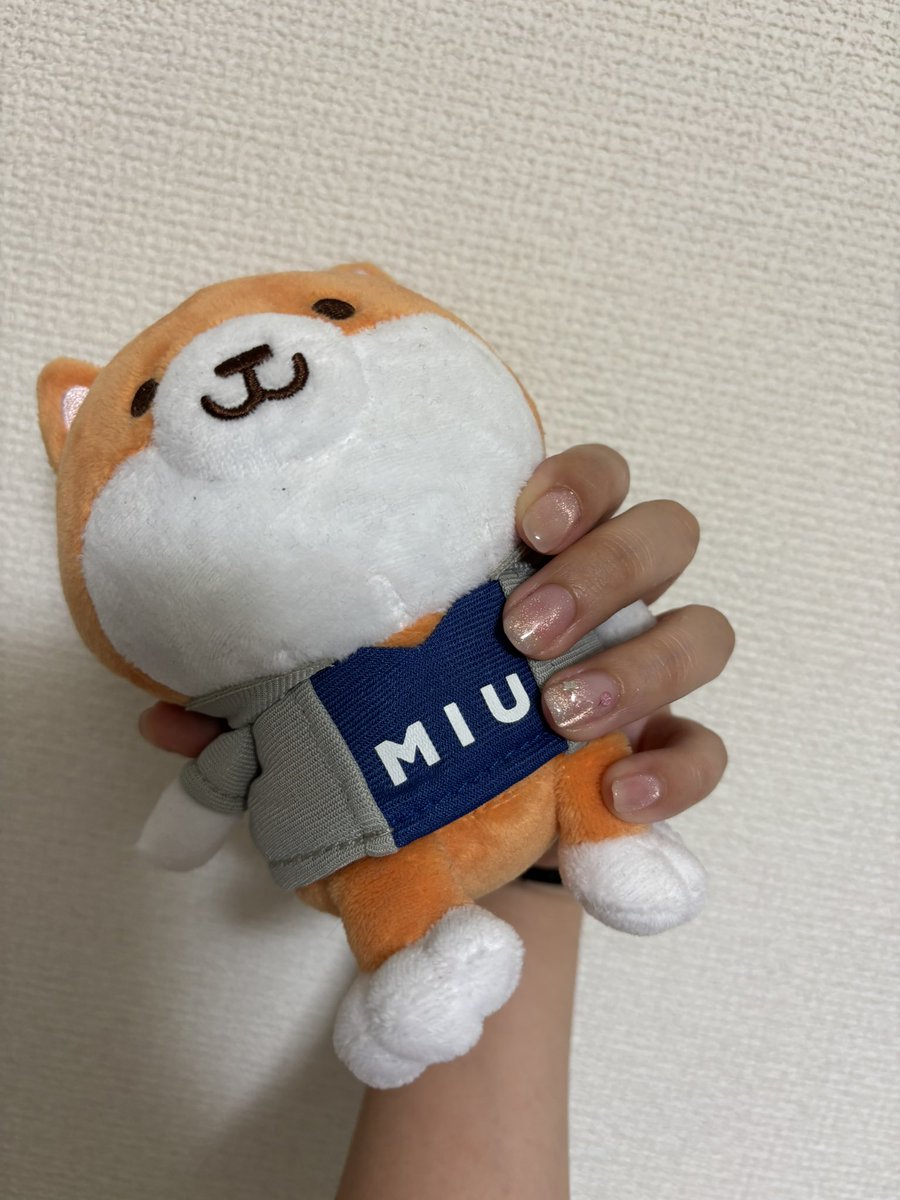 marualb02's tweet photo. ネイルしてたらこんな時間や
でも可愛くできたからおけ
はじガタガタでも自分用だからOK https://t.co/aqWZqWffe2