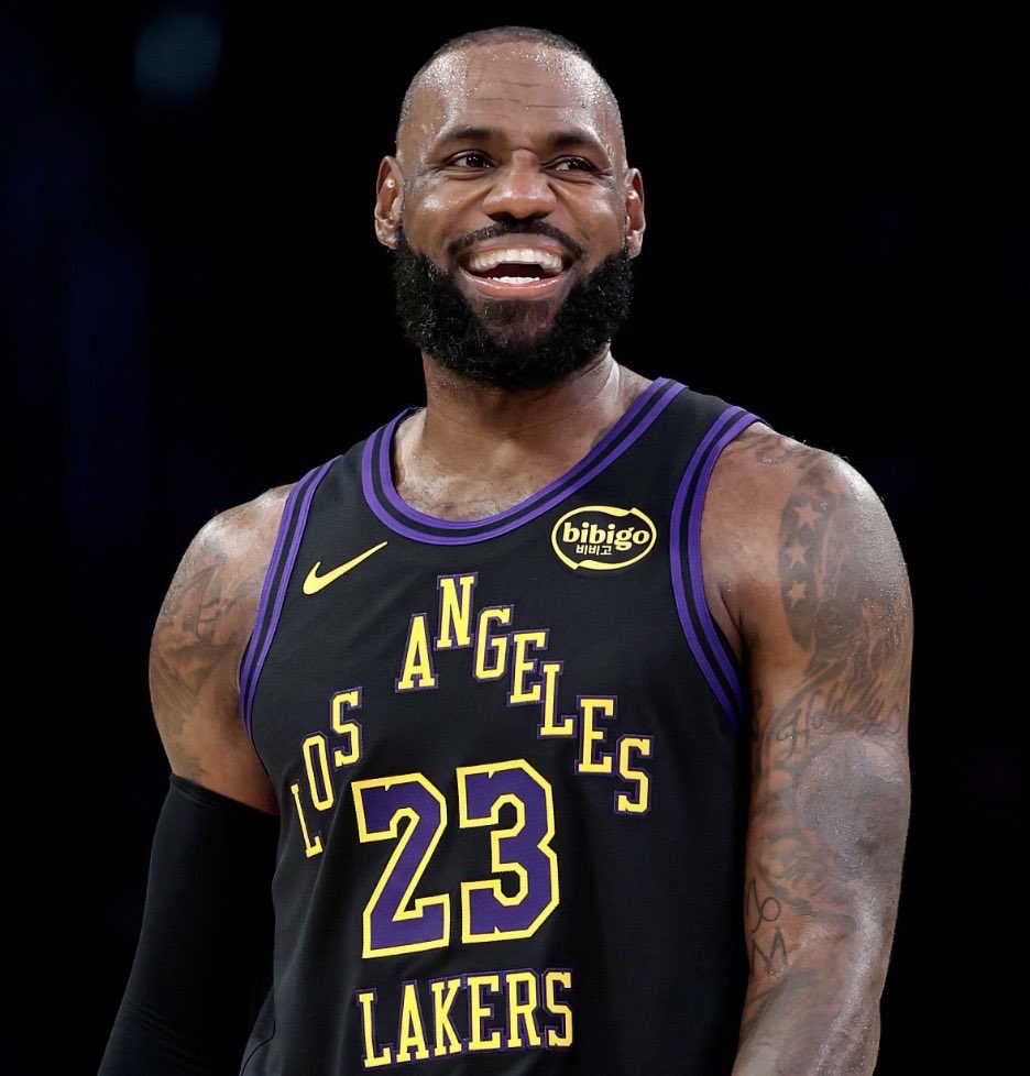 SleeperKnicks's tweet photo. LeBron updates:

- would’ve signed with Knicks if we didn’t win 2026 NBA Championship
- Knicks have reached out, but hesitancy to break up the good thing going
- pairing is viewed unlikely in the eyes of @IanBegley. Knicks want to keep core in-tact https://t.co/o2Rd2EwqOo