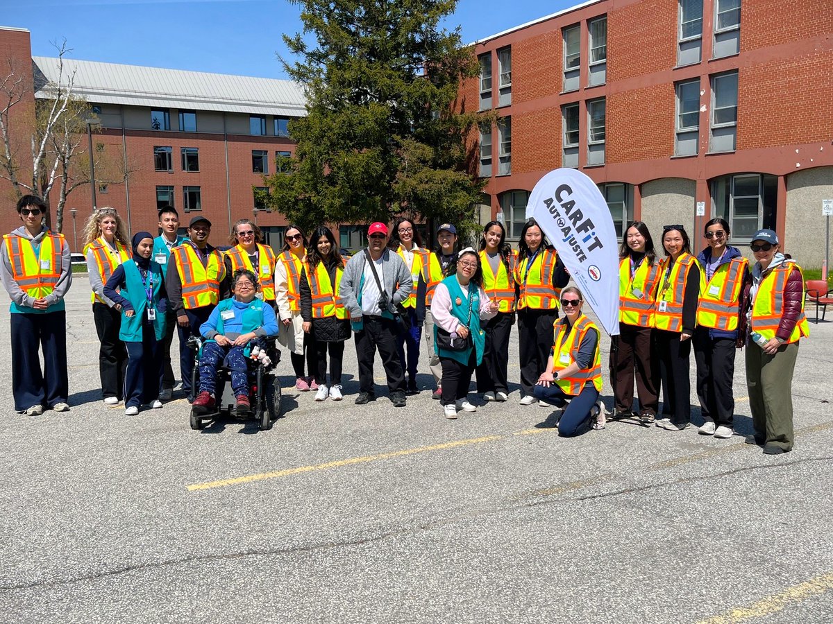 UnityHealthTO's tweet photo. With warmer weather here, Unity Health’s Injury Prevention Team is helping mature Torontonians stay safe &amp; comfortable behind the wheel. At a recent CarFit session at Providence, technicians helped drivers adjust seat height, mirrors &amp; more to stay comfortable &amp; safe. ☀️🚗🗺️ https://t.co/0TLSkYwIlO