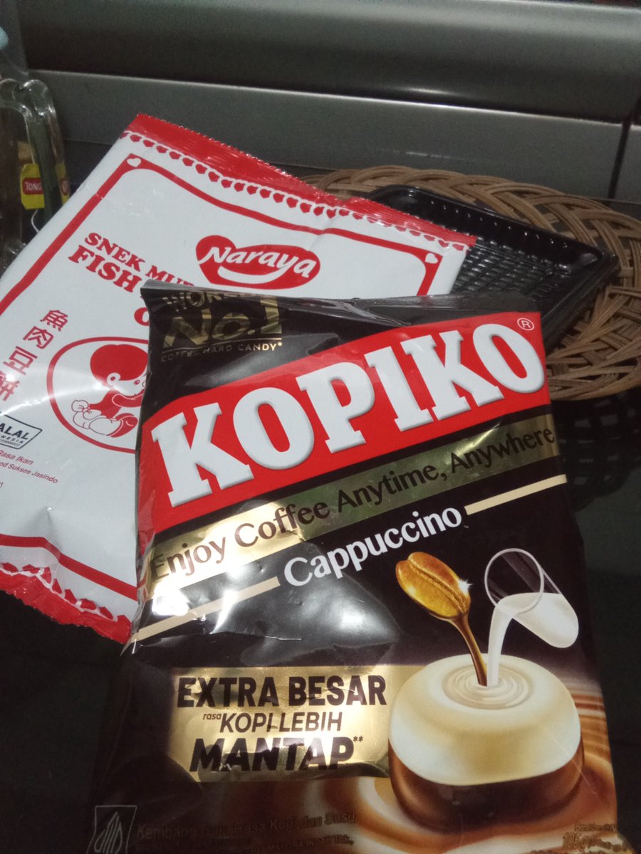 riyantonana8's tweet photo. Buat jaga2 selama perjalanan biar mata gak redup https://t.co/vG0773PYVt