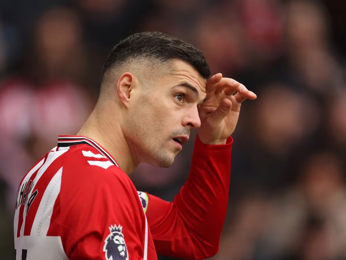 sparkliin's tweet photo. Xhaka deal is OFF!!!! ❌❌❌

Do you still believe Alonso is a “manager” and has any power when it comes to transfers? https://t.co/b9Vg0F3otK