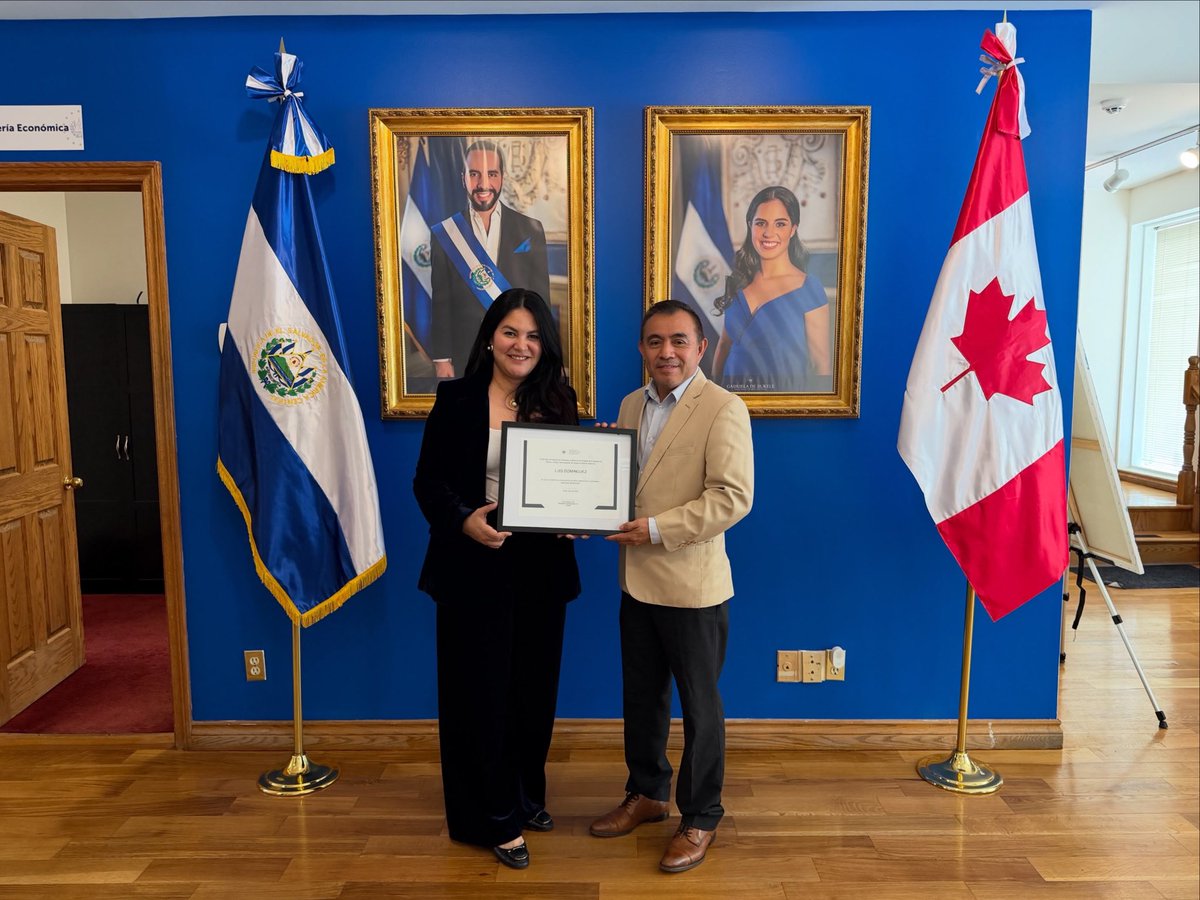 cindyportal's tweet photo. Recibí a líderes de nuestra diáspora residente en Ottawa, con quienes sostuvimos un intercambio de ideas sobre iniciativas orientadas a visibilizar sus aportes.

Agradezco su compromiso, liderazgo y dedicación al servicio de los salvadoreños en 🇨🇦

¡Seguiremos trabajando juntos! https://t.co/esmQXj5vlc
