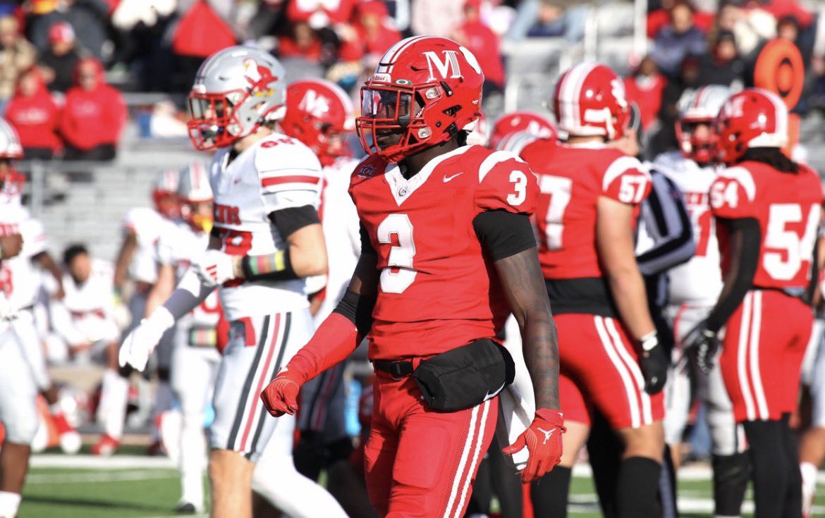 d3nextup8's tweet photo. Blessed to receive my 2nd offer from Mcpherson College @CoachB314_DBs @coachdgreen_ @MACBulldogsFB @PrepRedzoneMO @247Sports @JPRockMO https://t.co/1kWc8jtmWt
