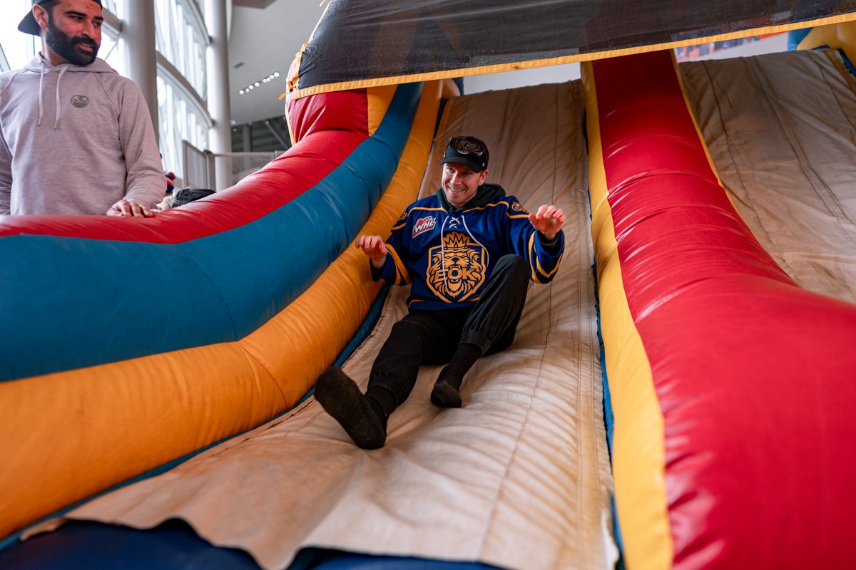 EdmOilKings's tweet photo. At that point in the off season when we're really missing Family Fun Sundays. 🎪

We've got 15 Family Fun Sundays coming up this season and you can be at ALL of them with Oil Kings Season seats starting at only $299! 👑

🎟️LEARN MORE: https://t.co/9HUipvocFm https://t.co/QFnLdX5qT5