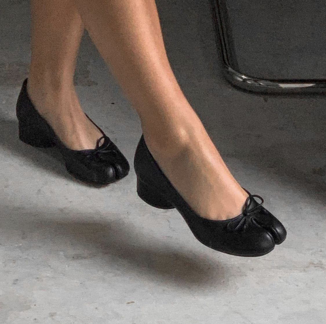 geniuswomanvibe's tweet photo. what do you think about tabi shoes? https://t.co/gpl0w6ivcN