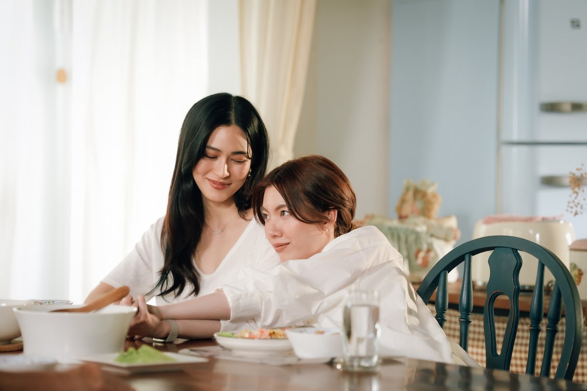LingOrmCH3's tweet photo. โลกมันเอียงแหละ

LINGORM ILF EP3
#วาดฝันวันวิวาห์EP3 https://t.co/stzNDAB6pf
