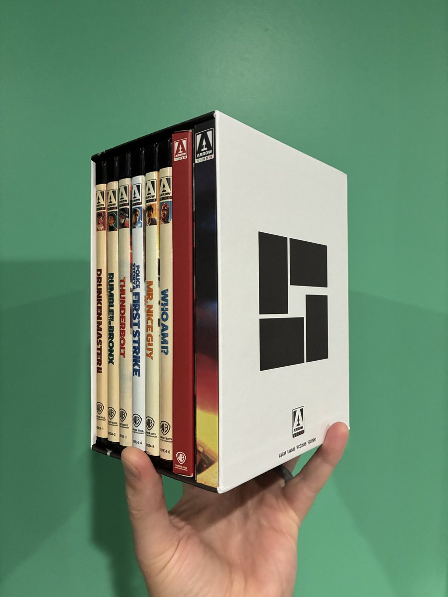 wwgish's tweet photo. After seeing several horror stories of faulty discs for this set, I decided to check every version of each movie and select bonus material this morning.

As far as this particular set is concerned, everything works just fine and looks fantastic.

So excited to start re-watching. https://t.co/okOW2OfxeA